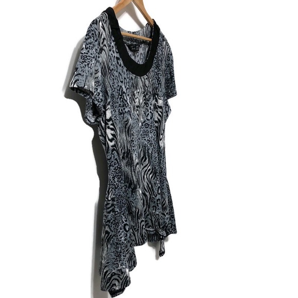 Black and Gray Animal Print Blouse | Size XL - Picture 2 of 12